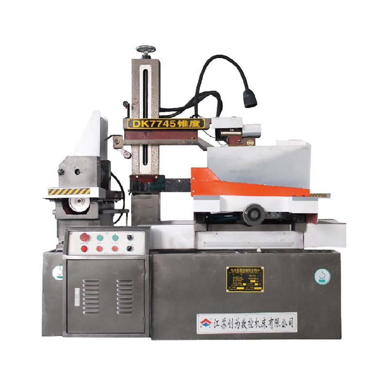 DK7745 ± 15 ° AZ AZ ไม่ต้องบำรุงรักษา CNC EDM เครื่องตัดลวดความเร็วสูง CNC EDM