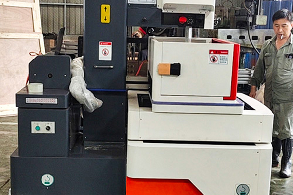 JIANGSU Chuangwei CNC Machine Tool Co. , Ltd.